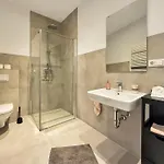 Rbj Immobilien *